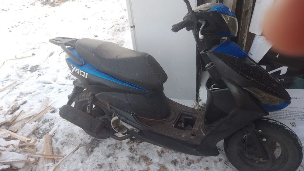 Продам скутер яки вента 150 кубов