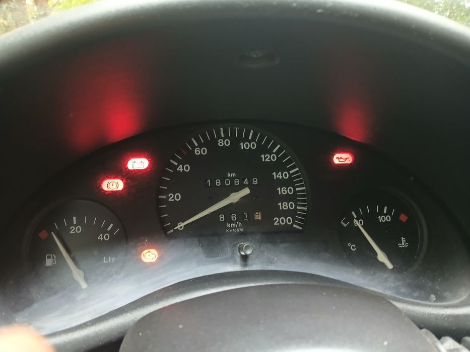 Опел коорса 2000г всичко сменено поддържана кола