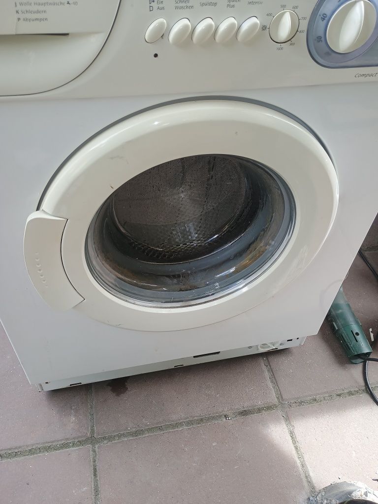 Mașină de spălat rufe Altuss 1000
