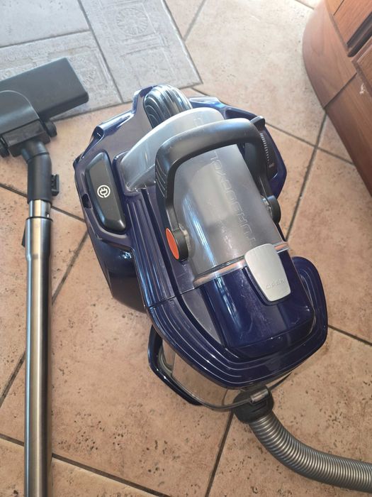 Прахосмукачка Electrolux turbocycronic  ANG 1