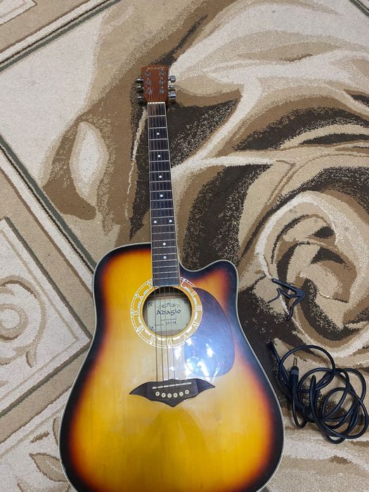 Продам гитару Adasio