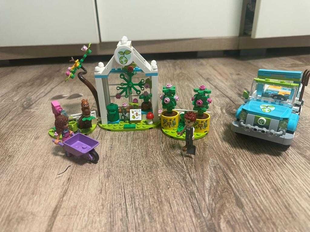 Lego Friends Vehiculul de plantat copaci