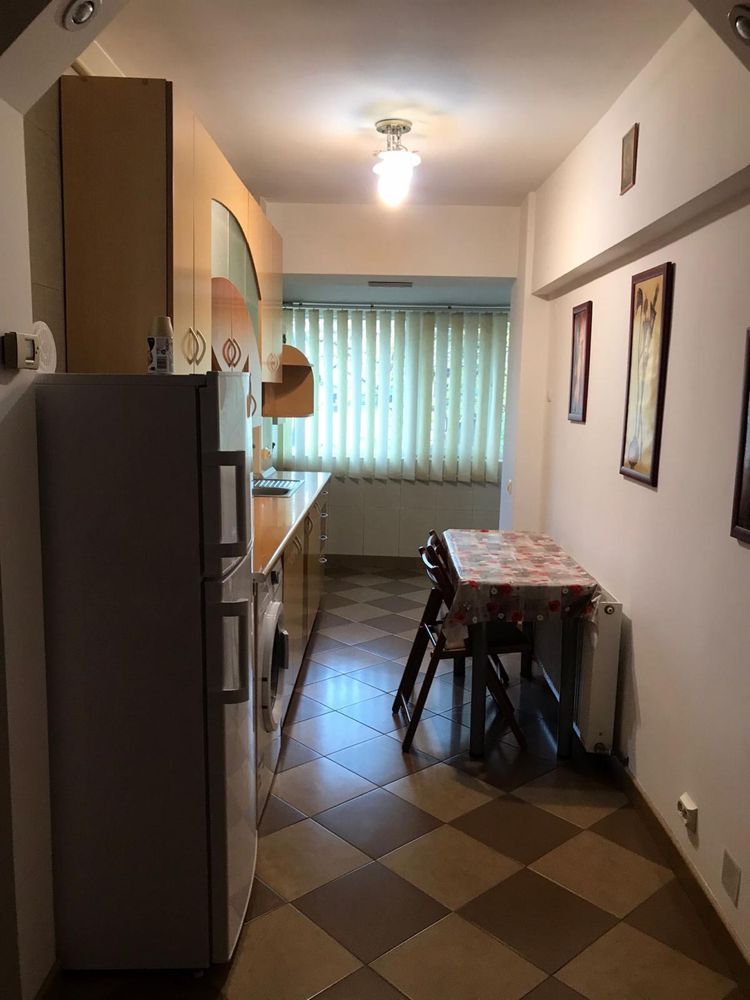 Inchiriez Apartament