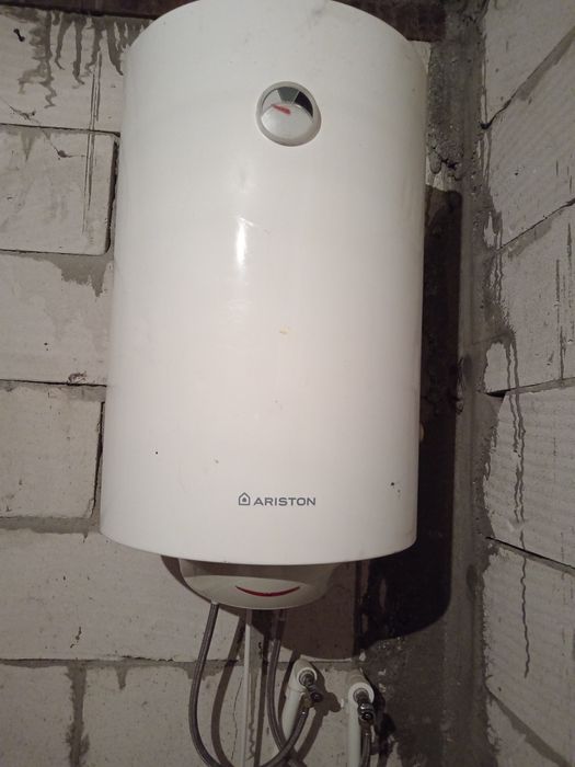 Vând termo boiler electric 80 litri
