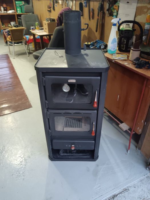 Semineu cu cuptor, folosit de 3 ori