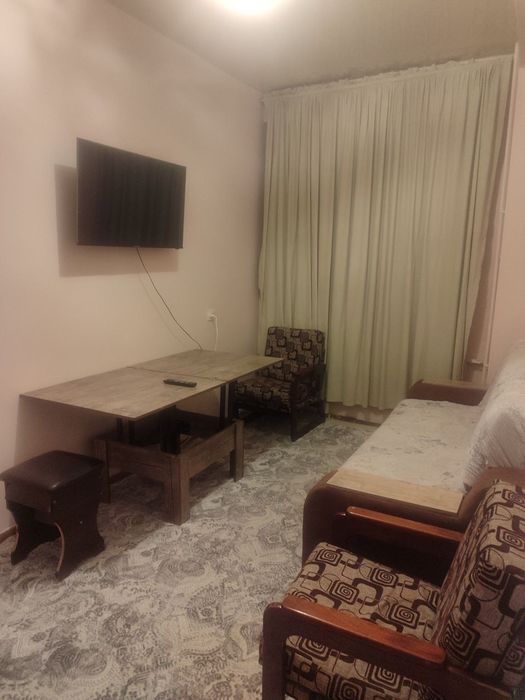 Сдаётся СВОЯ , Без маклера одна переделанная в двух комнатную квартира