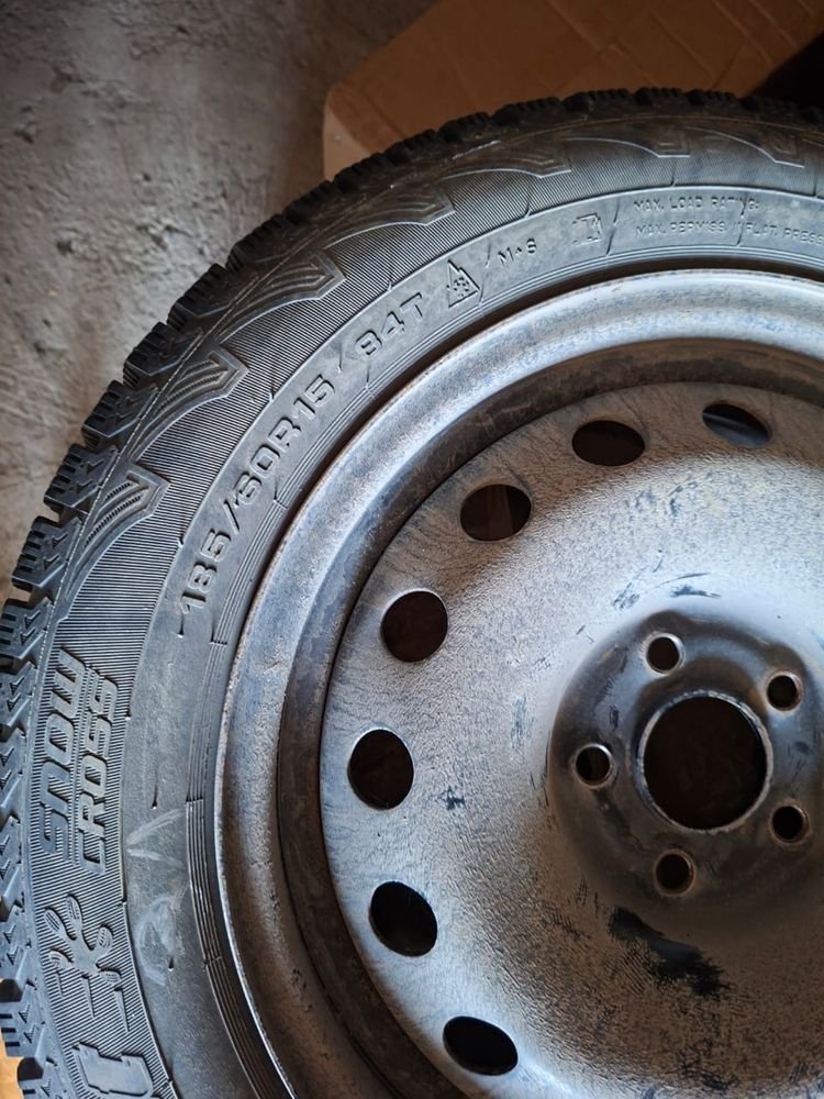 Продам зимнюю резину Cordiant cross r15