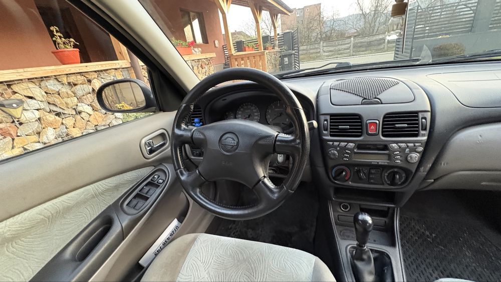 Nissan Almera 1.8 benzina 2000
