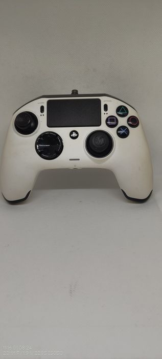 Controller maneta PS4 Nacon Revolution pro alb