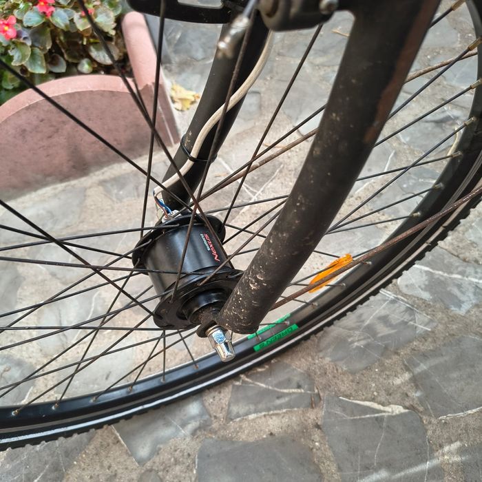 Bicicleta cu motor