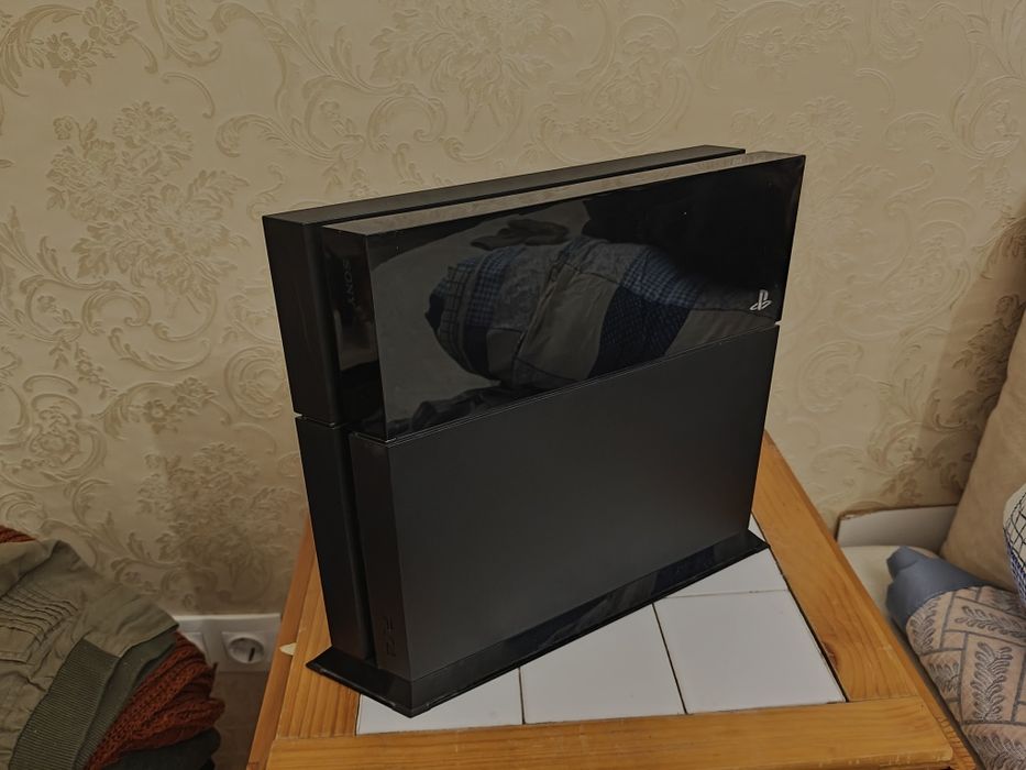 Playstation 4 Fat, 500 gb, прошитая