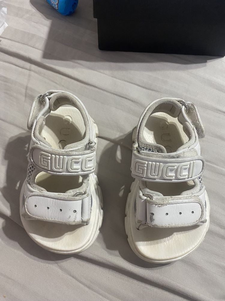 Gucci baby sandale