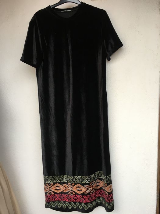 Празнични Рокли в М размер