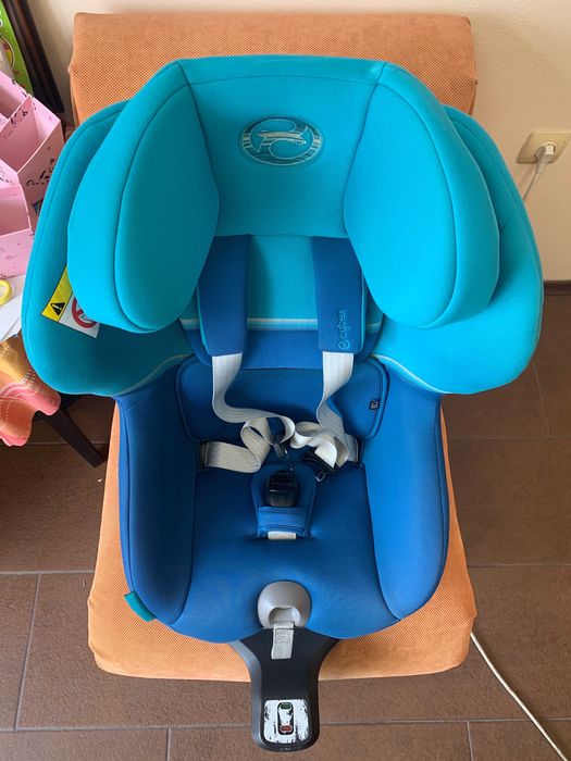 Въртящо детско столче за кола Cybex Sirona SX2 i-Size, до 105см