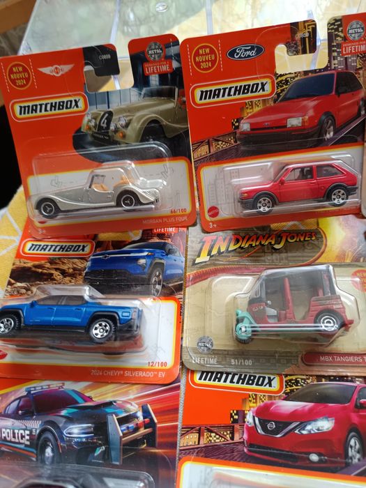 Метални колички Matchbox