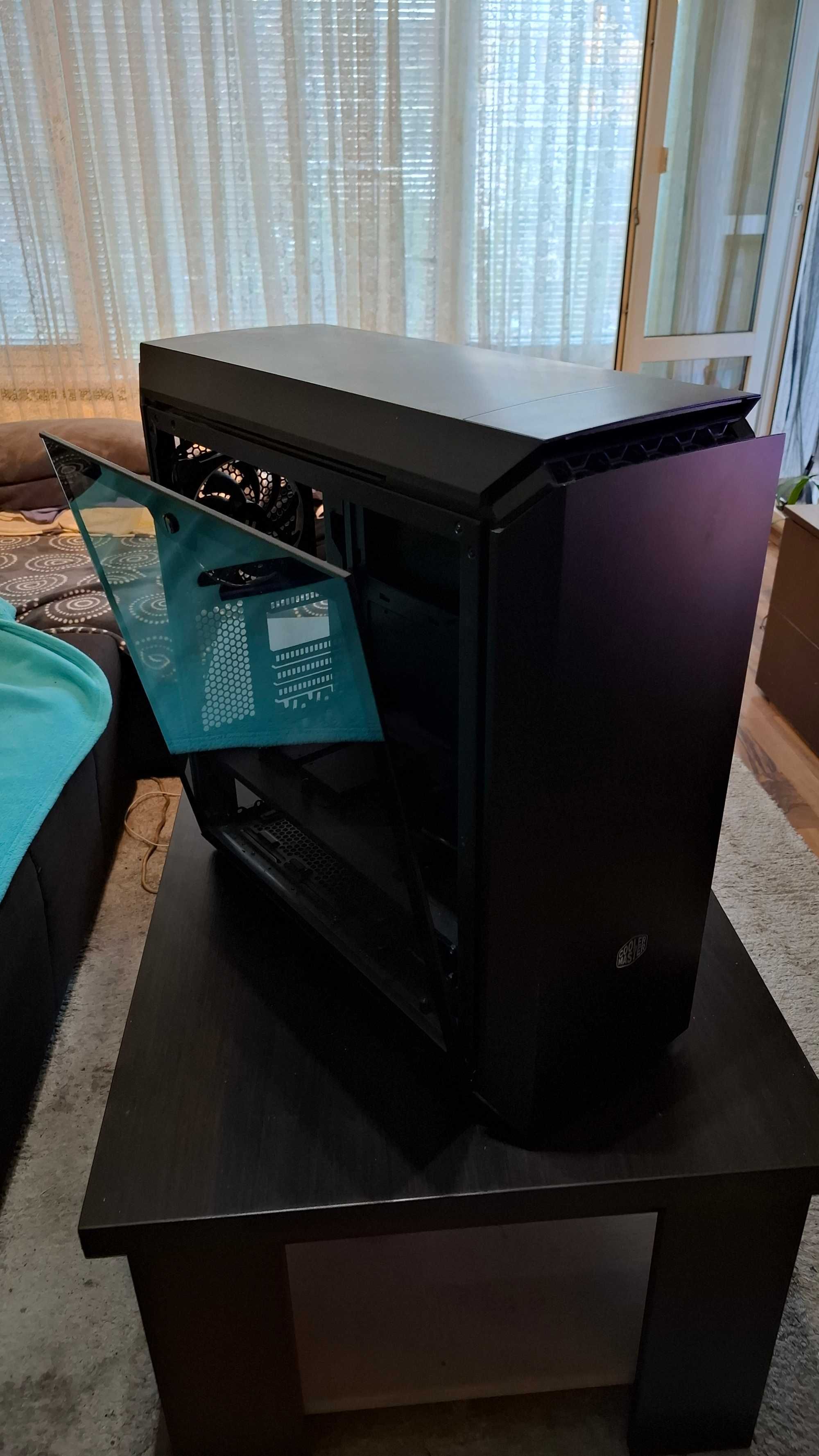 Кутия за PC Cooler Master