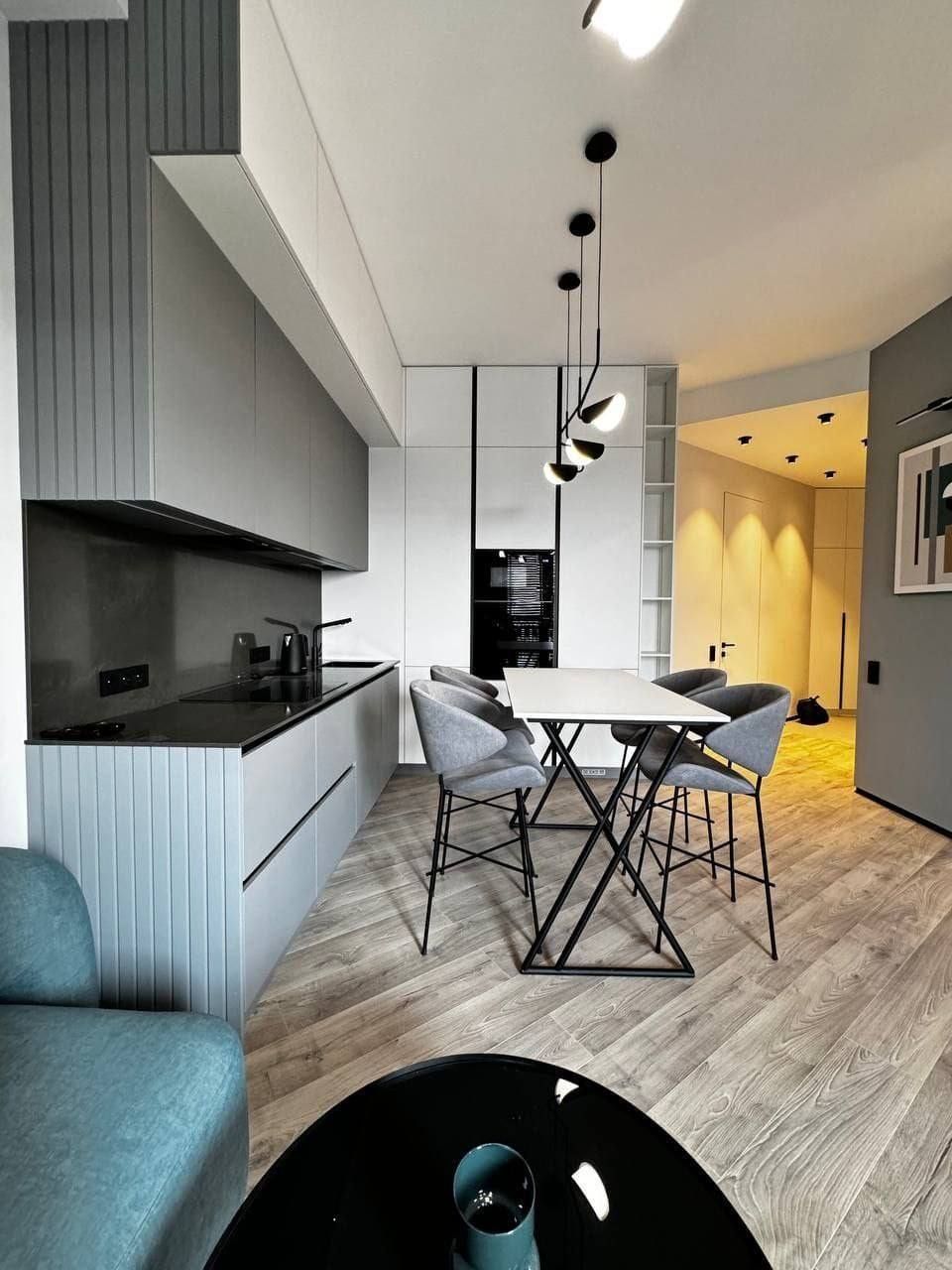 Mirabad Avenue 2/7/9 60 m2