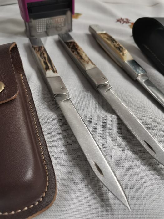 Briceag cu teaca ,miner din corn de Cerbona