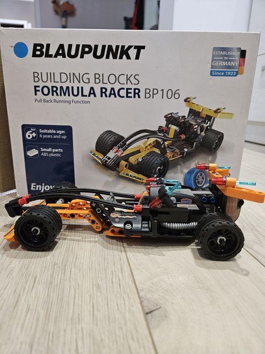 Игрушка машинка конструктор