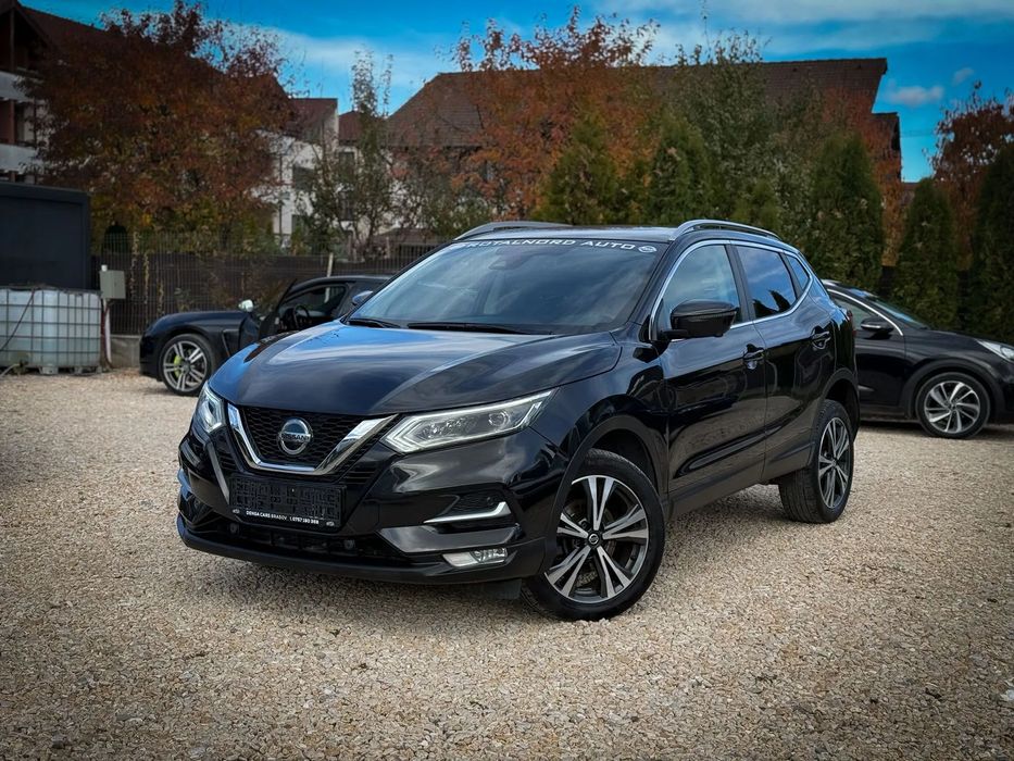 Nissan Qashqai faruri led/incalzire/panoramic/garantie 24 luni/rate