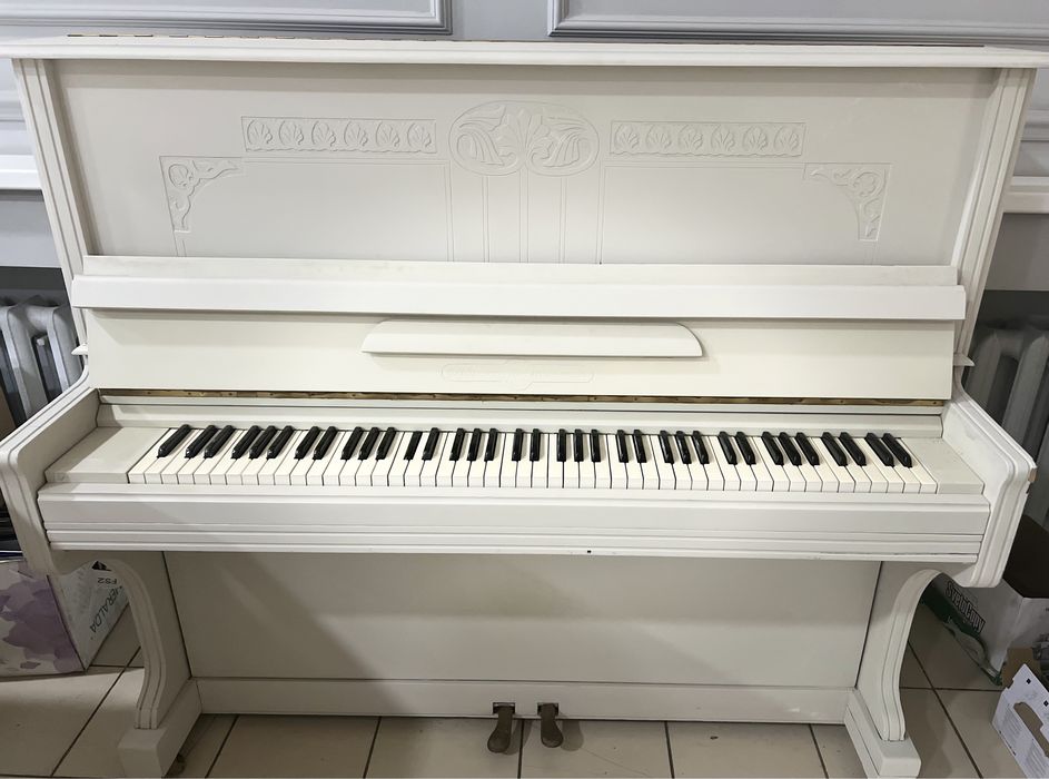 Продам пианино фабрики им. Молотова