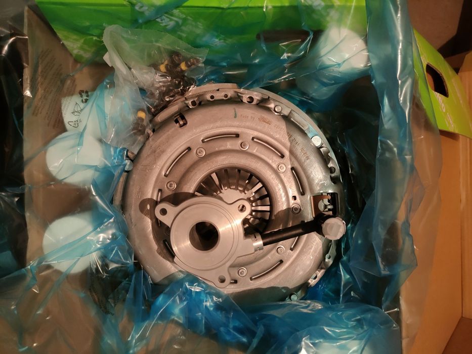 Vând ambreiaj cu volanta masa dubla Peugeot Citroen motor 2.0 837431