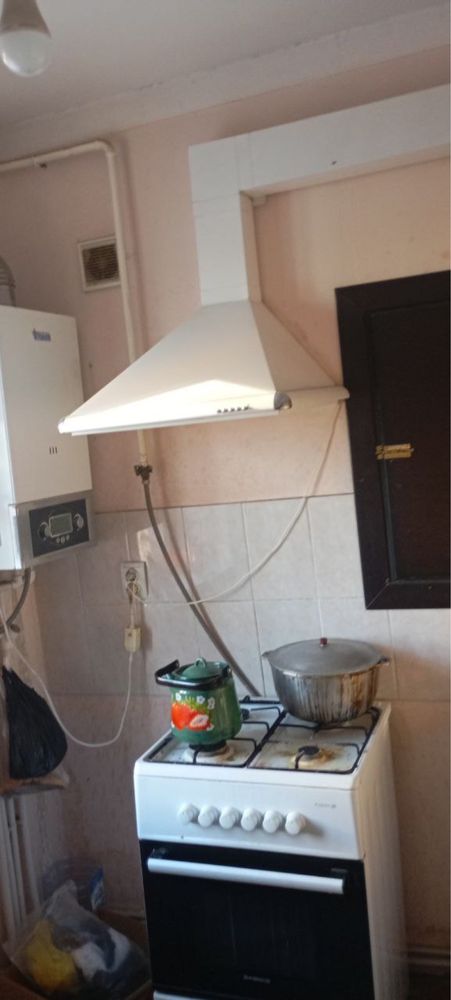 ижарага 5.3 новостройкада 3 хонали кв 250$   2 чи этаж