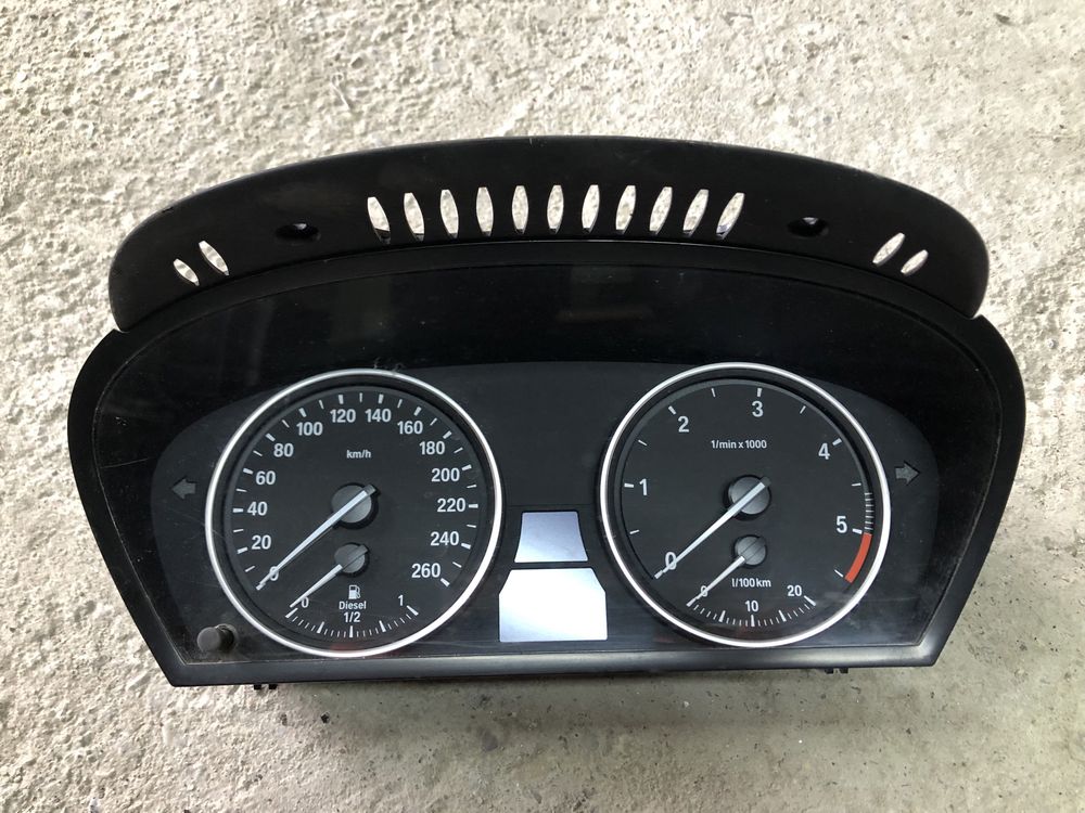 Ceasuri bord Europa Bmw X5 E70 diesel