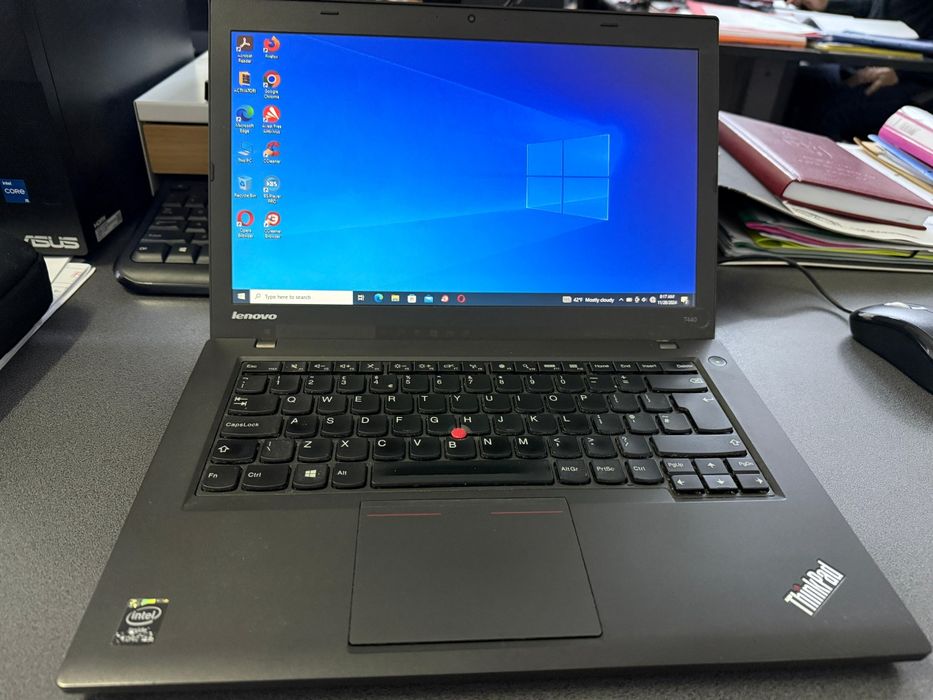Laptop LENOVO ThinkPad I5 4gb HDD 128 gb.