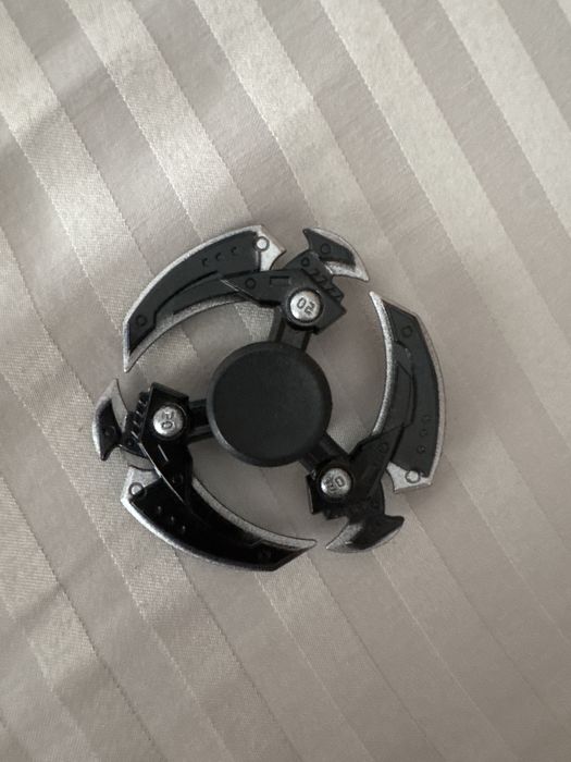 Очень крутой плавно вращается