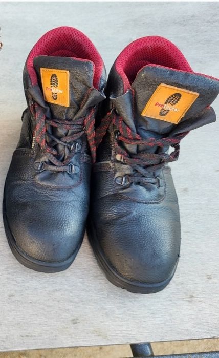 Продам спецобувь летний