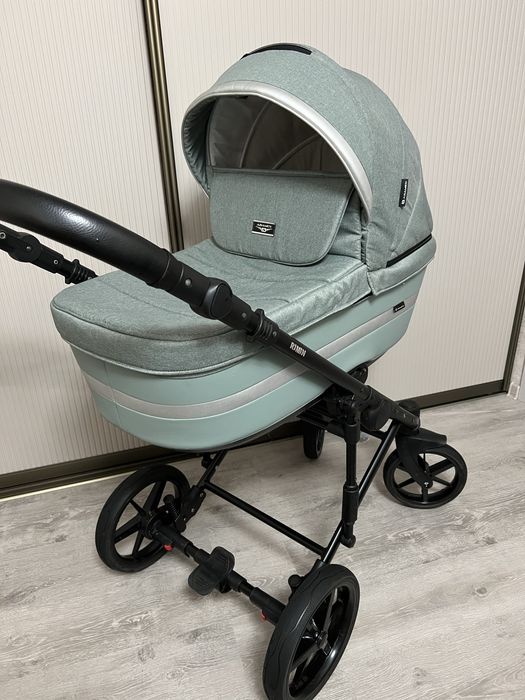 Продам коляску Adamex Rimini