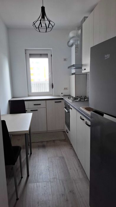 Proprietar inchiriez apartament cu două camere cu terasa in Dumbravita