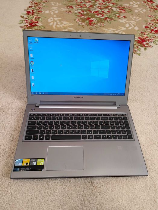 * Ноутбук Lenovo *