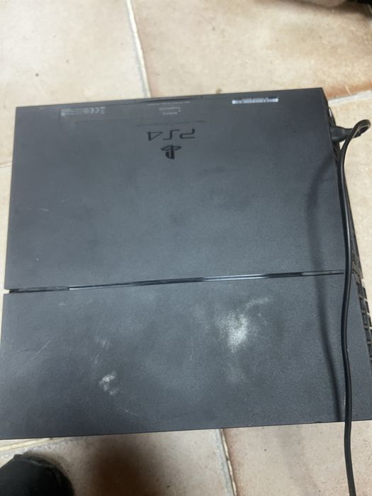 Playstation 4 за части два броя