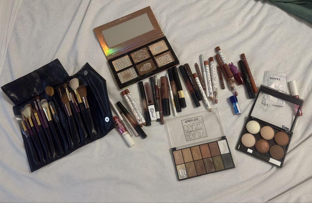 Продам всю косметику