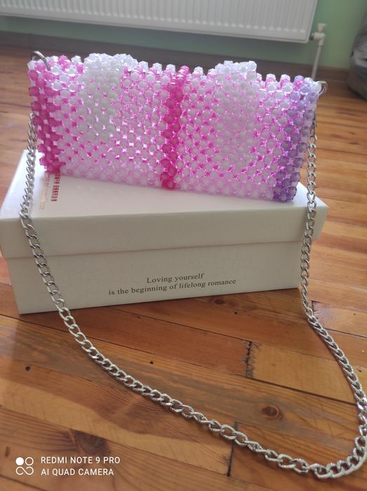 Аёллар ва қизлар сумкаси