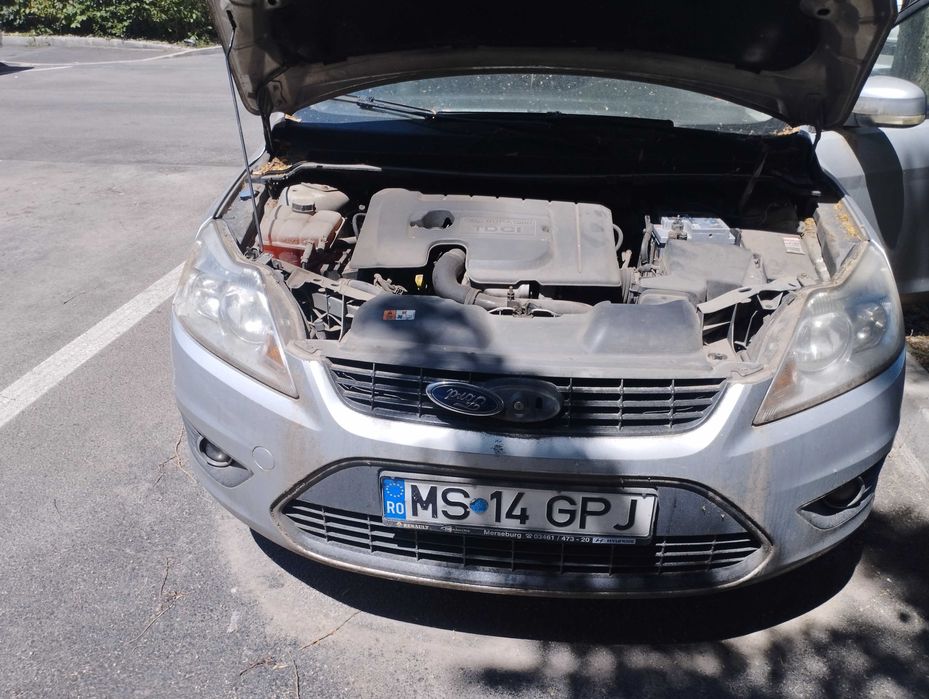 Vând Ford focus 2010