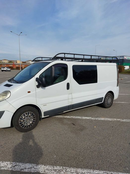 Opel Vivaro 5 locuri