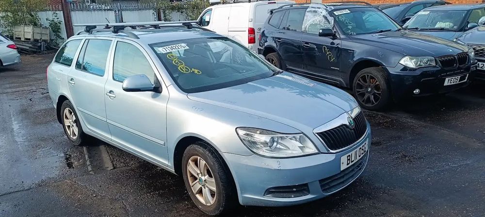 Dezmembrari / Dezmembrez Skoda Octavia 2 1.6 BSE cutie viteze manuală LVN cod culoare LF8K