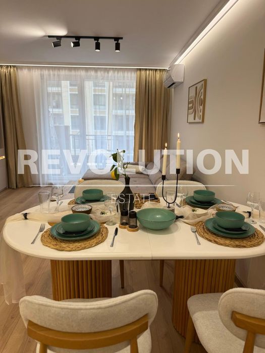 Дава се под наем Двустаен апартамент в Варна, Възраждане 1 - 68 кв.м за 730 € - Снимка #2