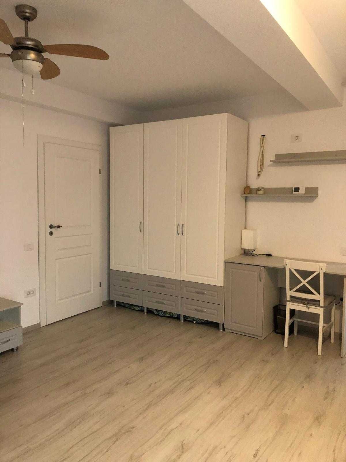 PROPRIETAR! Inchiriez  Ap. 1 cam., V. Lupului, str. Soarelui
