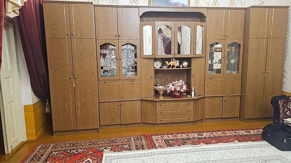 Классическая стенка в идеальном состоянии