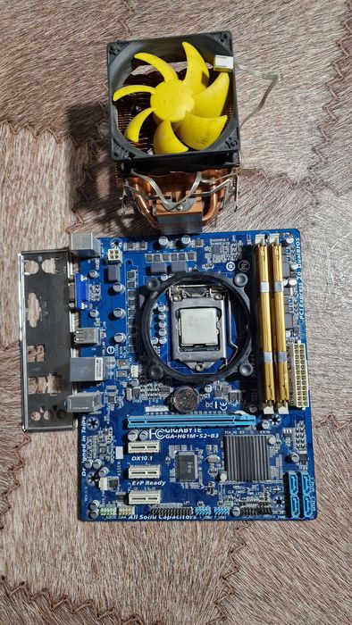 Материнская плата Gigabyte GA-H61M-S2-B3 под процессор LGA1155