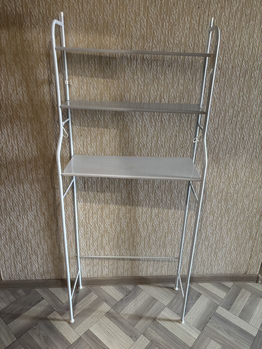 Продам стойку стеллаж под машинку