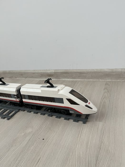 Tren Lego setul 60051, Lego City