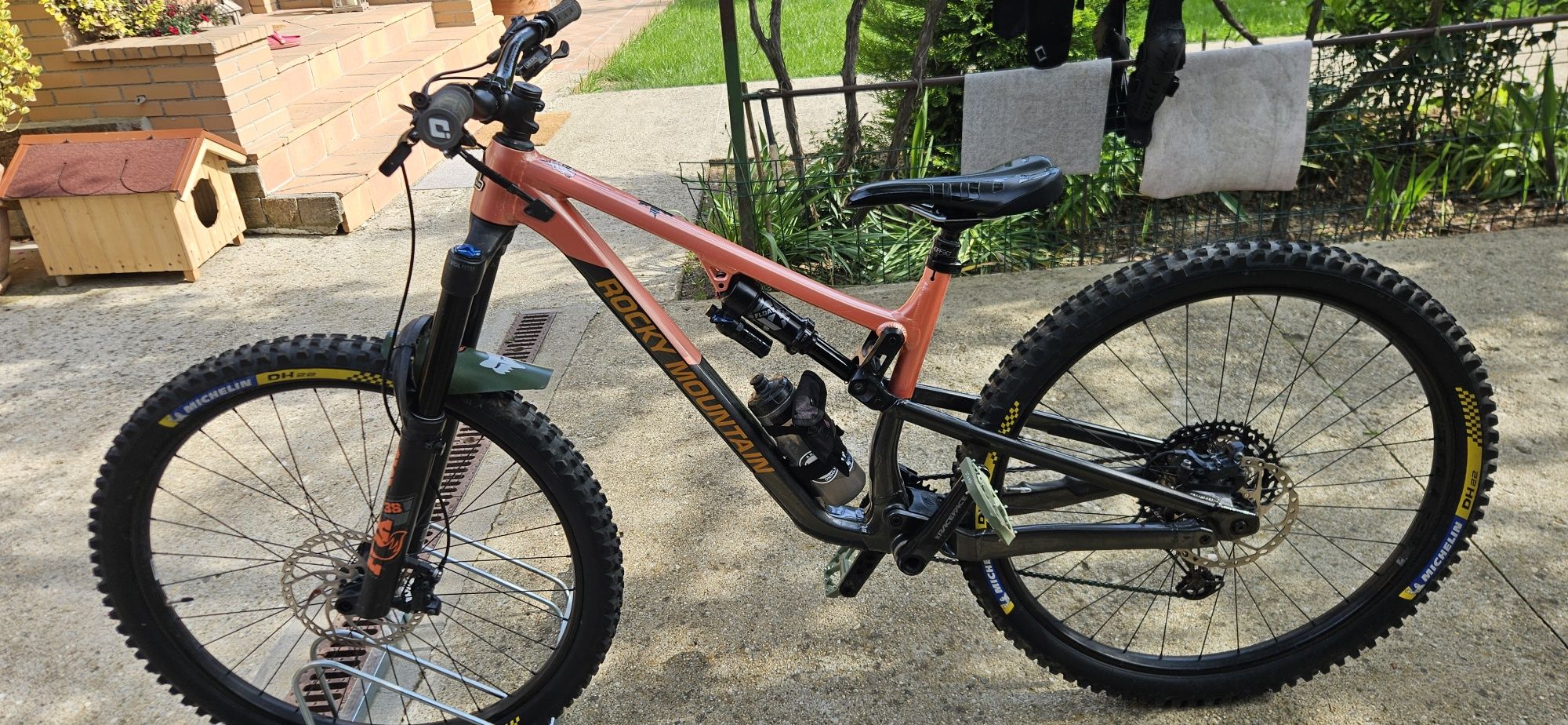 MTB ROCKY MOUNTAIN full suspension, size L, 29