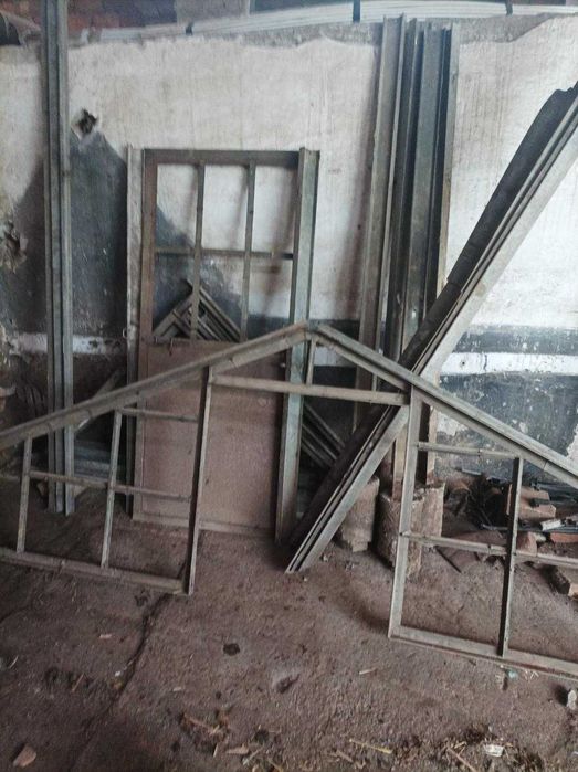 Sera din profil T galvanizat, 7x3.5 m, sticla inclusa