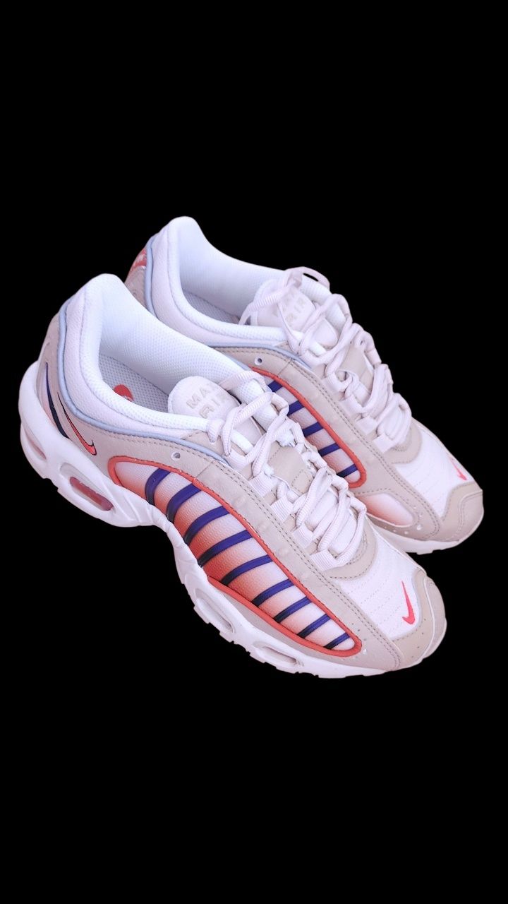 Оригинални дамски маратонки Nike