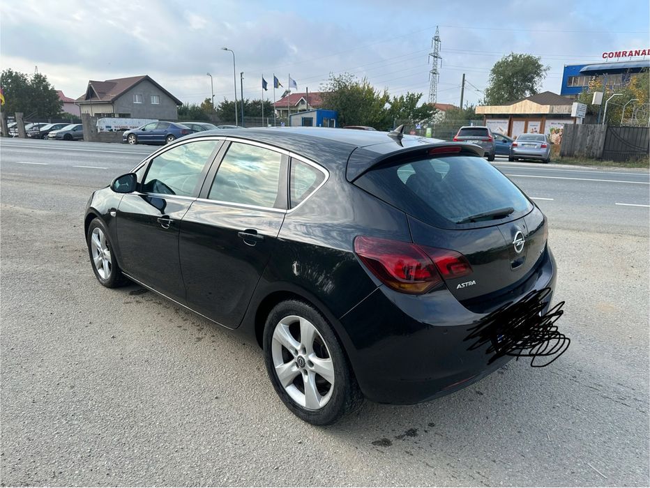 Opel astra j  fab2012  disel 17 acte la zi fiscal pret3150 euro